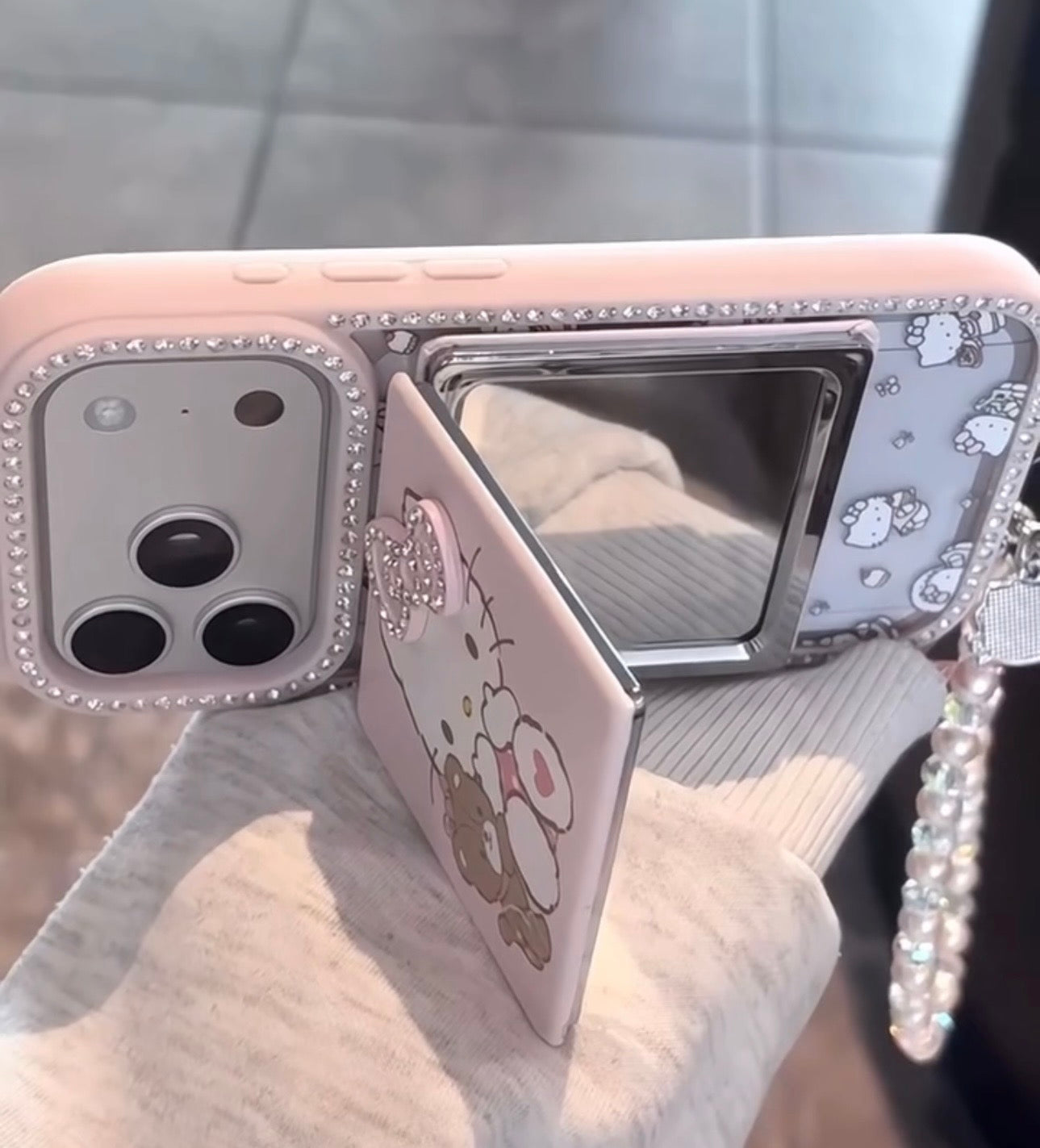 Premium Diamond Vanity Hello Kitty Bow Case