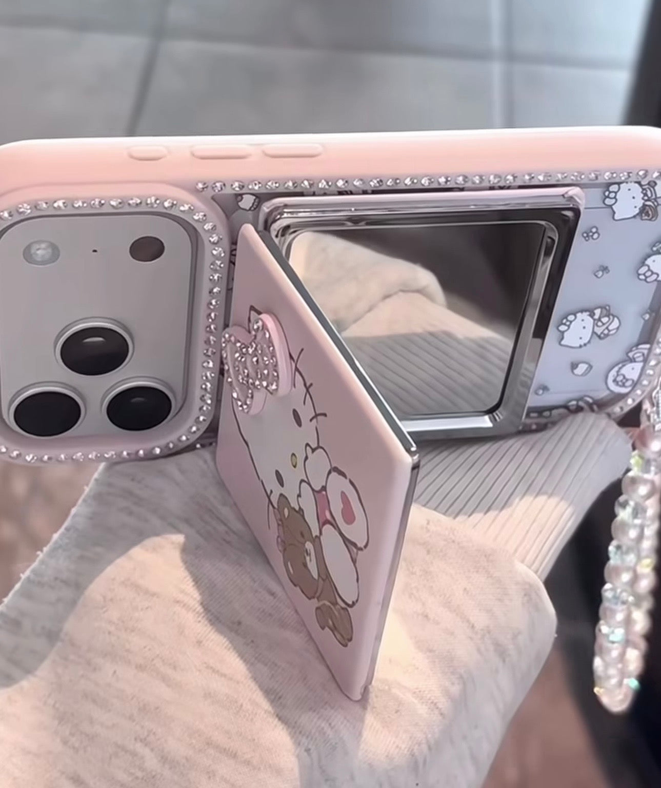 Premium Diamond Vanity Hello Kitty Bow Case